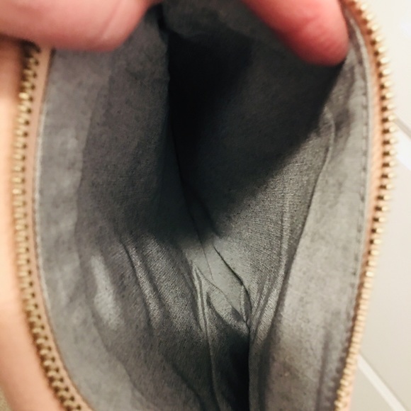 Roots crossbody bag - Picture 3 of 6